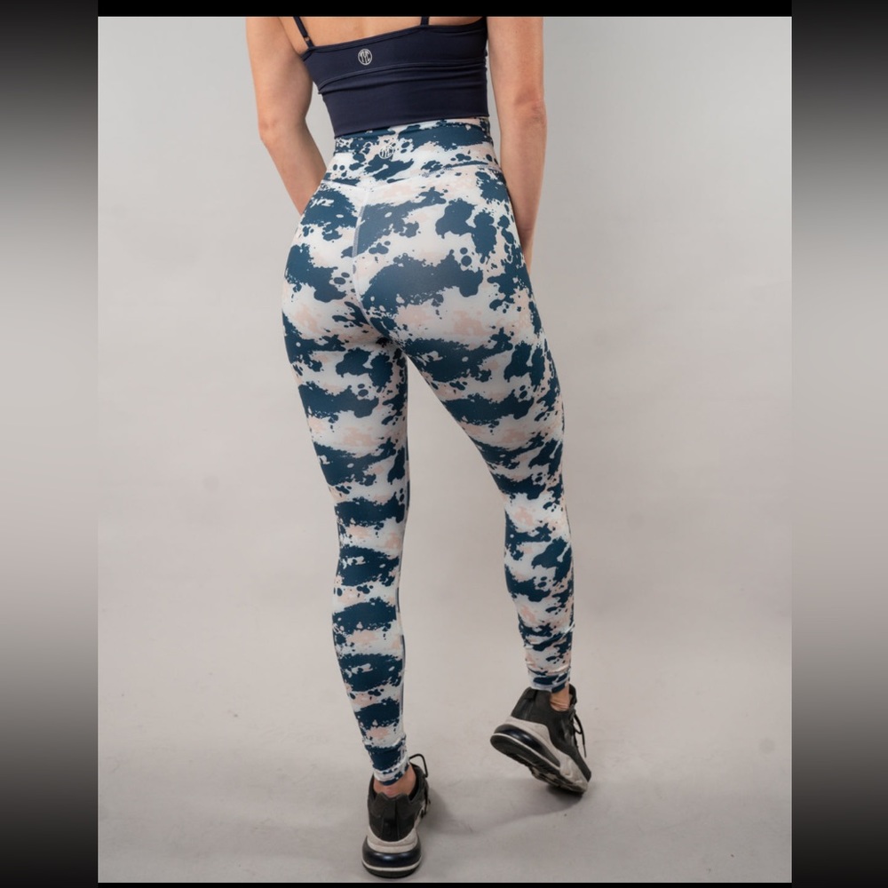 Great leggings, squat proof.